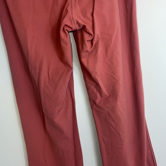 Lululemon flare Coral Leggings size 8 - Picture 9 of 12